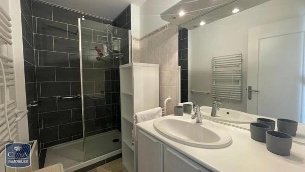 Appartement à louer 4 pièces 83.65m² Aix-en-Provence (13100)