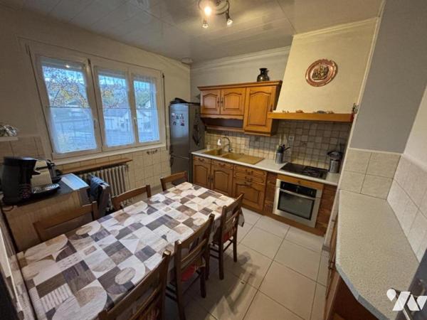 Maison 4 pièces (environ 85 m² habitables) sur sous-sol complet - Secteur proche commodités