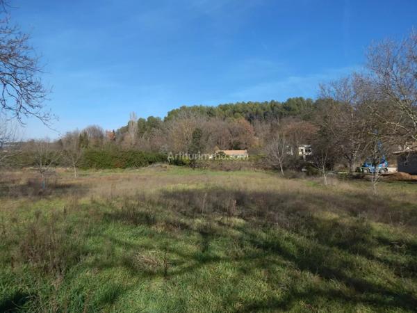 Vente Terrain 2228 m2 à Salernes