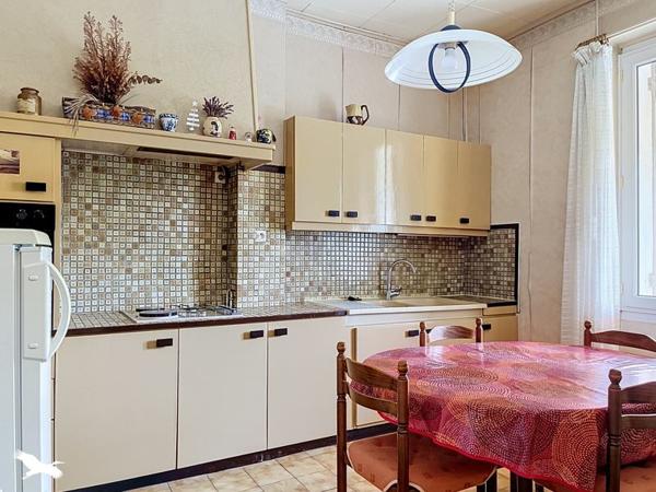Maison à vendre 133 000 € Blaye 6 p 124 m² DPE D