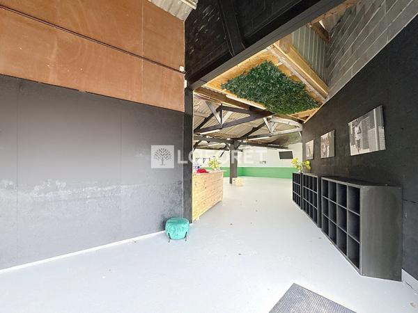 Location local commercial près de BAILLEUL - 217 m² - 680 €/mois