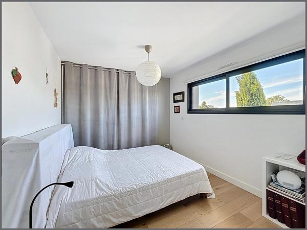 Maison contemporaine avec des prestations haut de gamme.