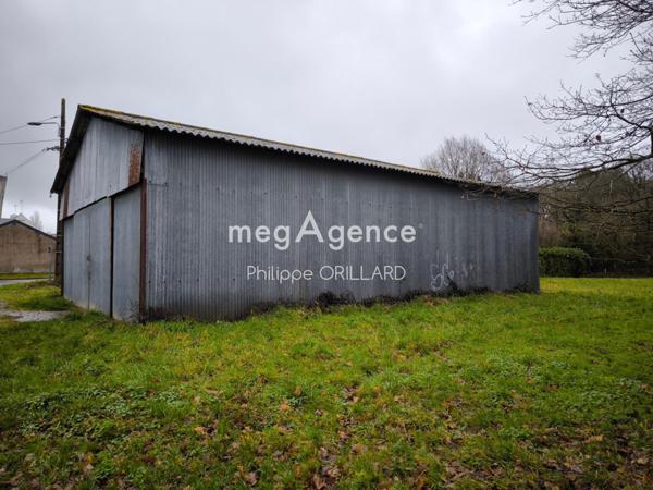 Local Commercial à CHAZE-HENRY, 49420 - 2 pièces 145m²