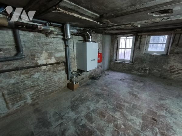 SAINTE MENEHOULD - RUE DROUET
Une maison d'habitation de 244m² avec jardin clos sur l'arrière