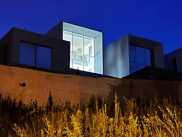 Location Saisonnière au  Monténégro- Villa exclusive surplombant les bouches de Kotor, un écrin de quiétude et de raffinement