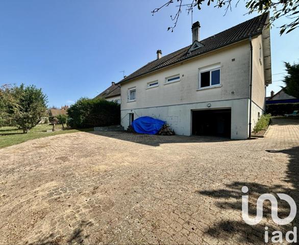 Maison 6 pièces de 194 m² à Sancoins (18600)