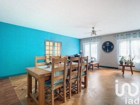 Maison 6 pièces de 194 m² à Sancoins (18600)