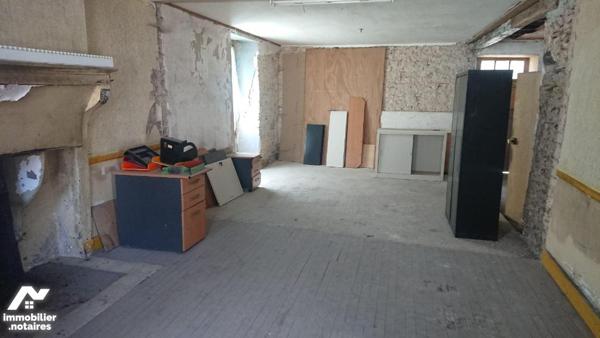 A vendre, à champignol-lez-Mondeville, à 10 min de l'autoroute A5, 15 min de Bar-sur-Aube, 35 m...