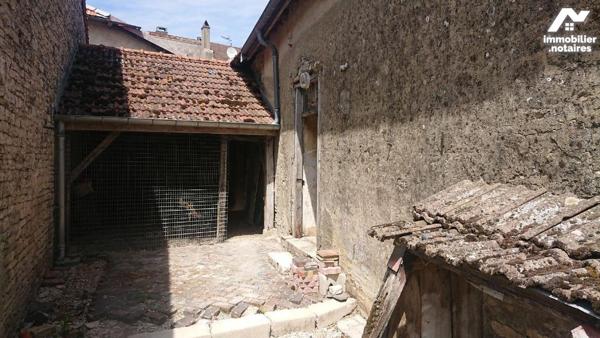 A vendre, à champignol-lez-Mondeville, à 10 min de l'autoroute A5, 15 min de Bar-sur-Aube, 35 m...