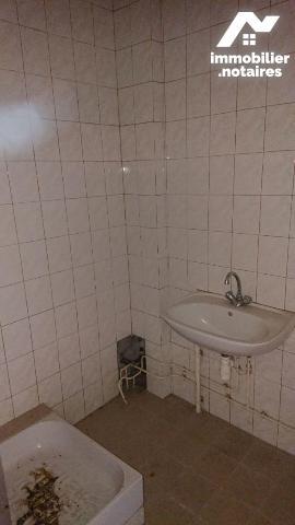 A vendre, à champignol-lez-Mondeville, à 10 min de l'autoroute A5, 15 min de Bar-sur-Aube, 35 m...