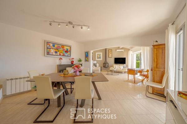 Villa avec vue panoramique sur le Rocher et piscine