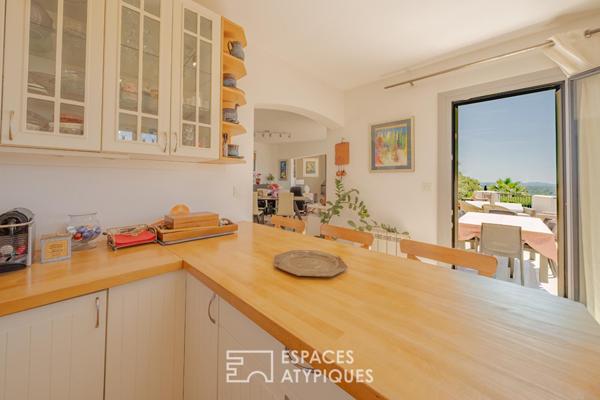 Villa avec vue panoramique sur le Rocher et piscine