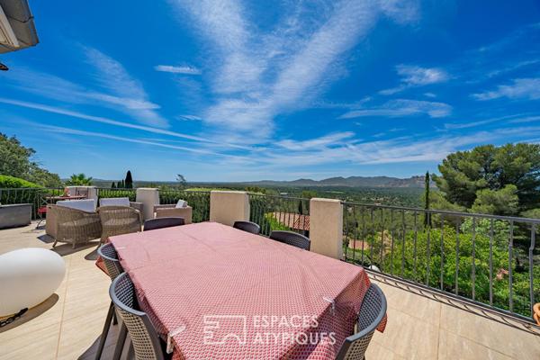 Villa avec vue panoramique sur le Rocher et piscine