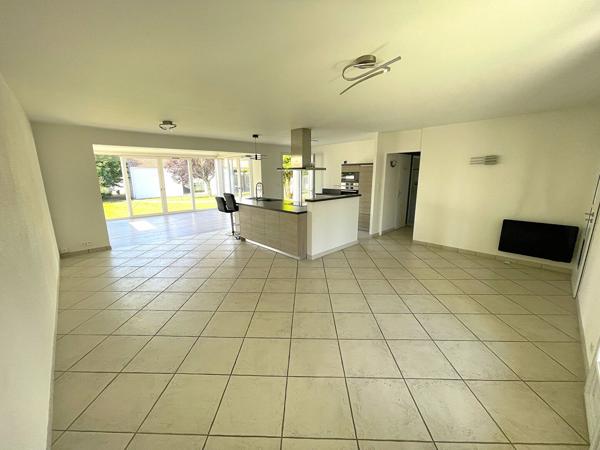Maison La Chevrolière 8 pièce(s) 123.66 m² , La chevroliere