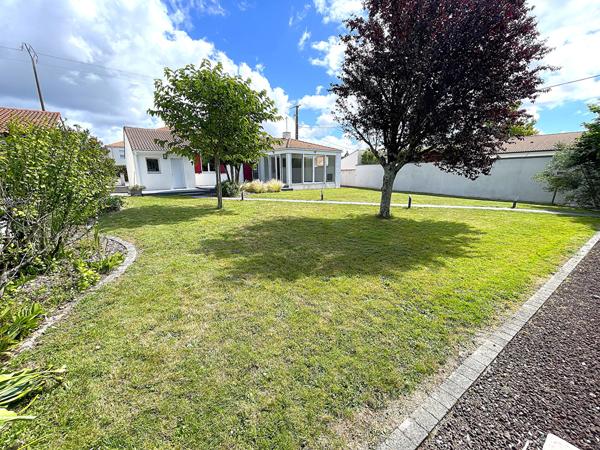 Maison La Chevrolière 8 pièce(s) 123.66 m² , La chevroliere