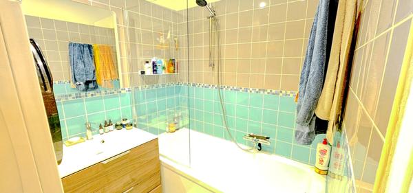 Appartement à vendre 485000 euros.