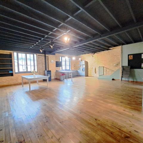 A VENDRE LAVELANET LOFT avec garage et vue sur Montsegur