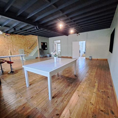 A VENDRE LAVELANET LOFT avec garage et vue sur Montsegur