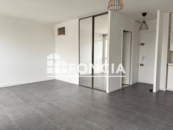 Location Studio 31 m² - 20 RUE DES EBISOIRES Plaisir 78370