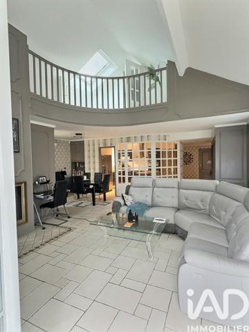 Maison à vendre 8 pièces 213 m² Ozoir-la-Ferrière