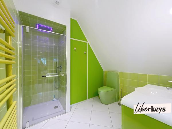 Grande propriété familiale avec piscine à Marcilly-la-Campagne