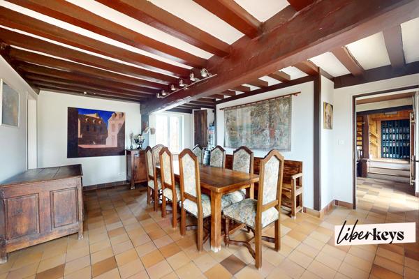 Grande propriété familiale avec piscine à Marcilly-la-Campagne