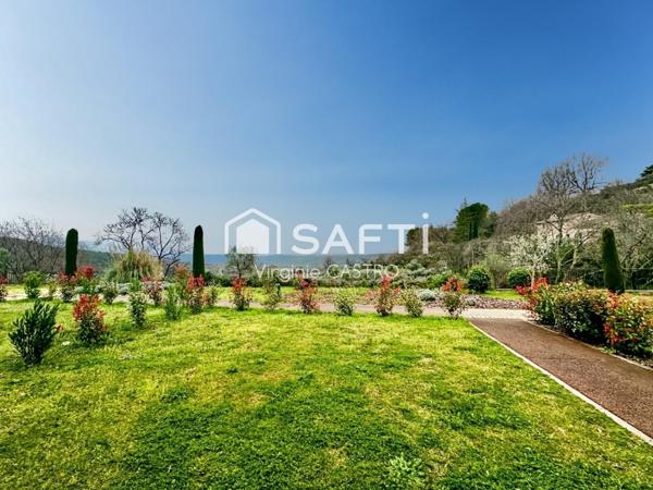 BEL APPARTEMENT 3 PIECES avec JARDIN - GARAGE - PISCINE & VUE PANORAMIQUE