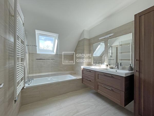 Maison T8 à vendre Saint Grégoire - 264 m² (réf : AM_OG3333u)
