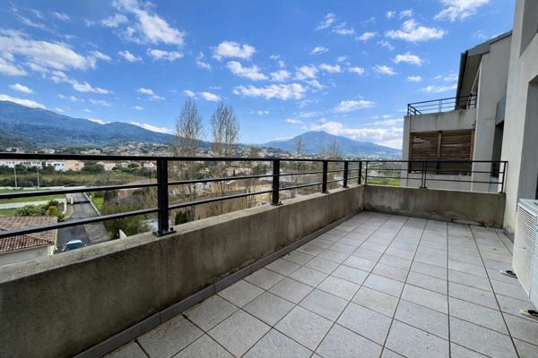 A VENDRE - Appartement 3 pièces avec parking - Furiani