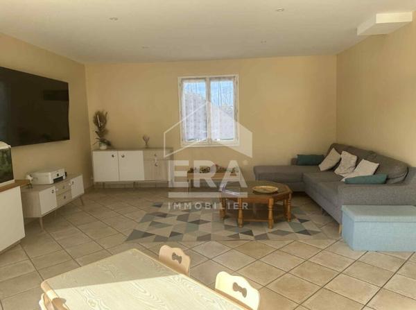 Maison à vendre indivoduelle  plain pied- 4 chambres avec piscine