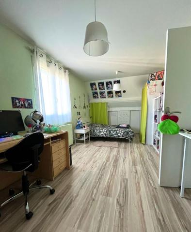 Maison  6 pièce(s) 140 m2 - Terrain 2556m²