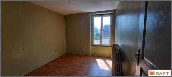 maison de village avec terrasse proche centre ville