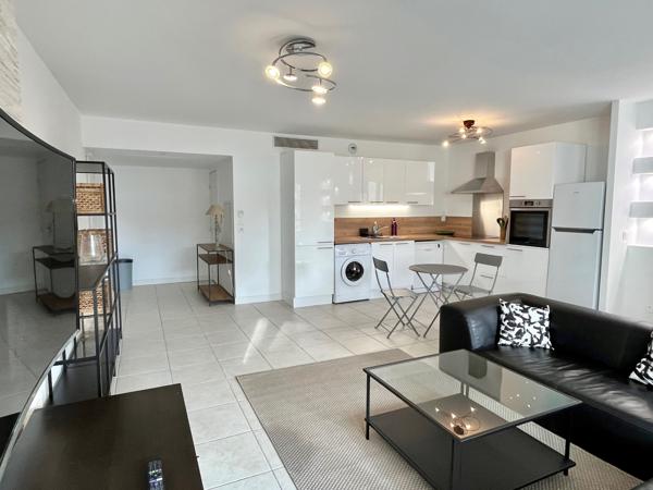 Location T3 meublé avec terrasse