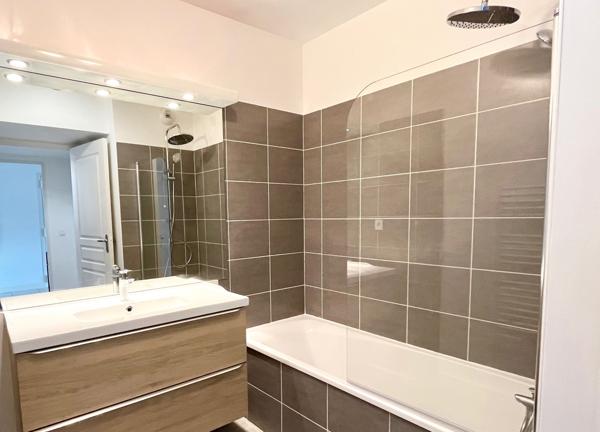 Location T3 meublé avec terrasse