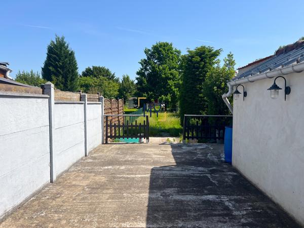 MAISON 1930 À FORT POTENTIEL AVEC GRAND JARDIN