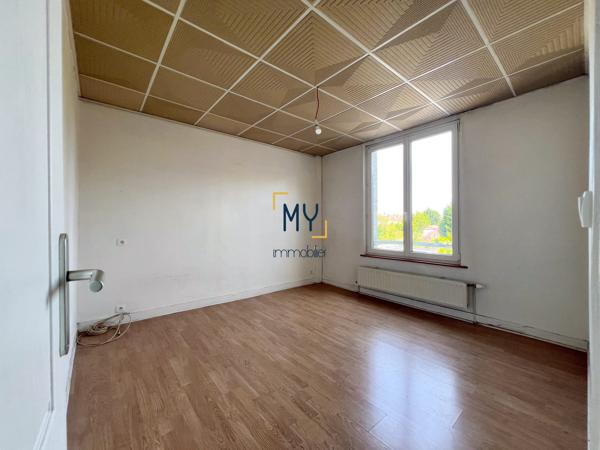 MAISON 1930 À FORT POTENTIEL AVEC GRAND JARDIN