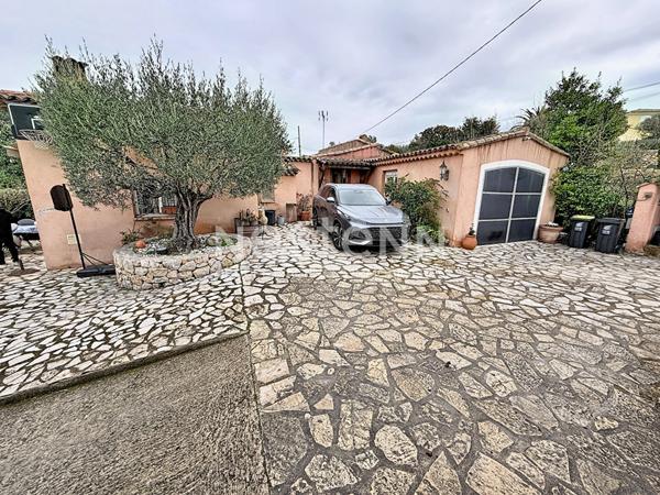 Maison Provençale à vendre à Mougins (Cabrières) 140m2 + dépendance 40m2 - Idéale pour résidence secondaire