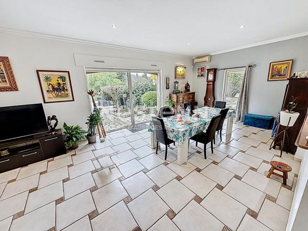 Maison Provençale à vendre à Mougins (Cabrières) 140m2 + dépendance 40m2 - Idéale pour résidence secondaire