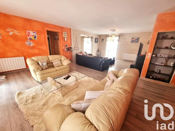 Maison traditionnelle 4 pièces de 140 m² à Caromb (84330)