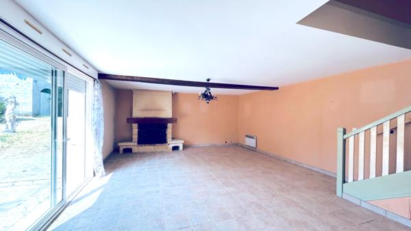 A VENDRE MAISON EN PIERRE AVEC TERRAIN ET ETANG - SECTEUR COUTRAS , Coutras A VENDRE MAISON EN PIERRE AVEC TERRAIN ET ETANG - SECTEUR COUTRAS , Coutras
