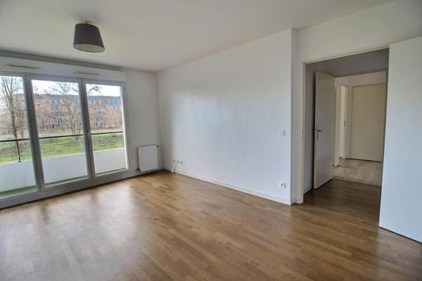 À vendre : Appartement 3 pièces à Massy - Secteur Atlantis + parking et balcon