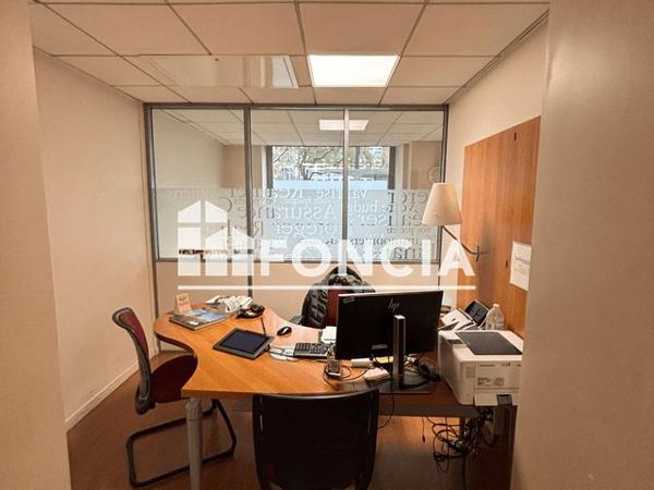 Location Local commercial 2 pièces - 98 RUE CHARDON LAGACHE Paris 75016