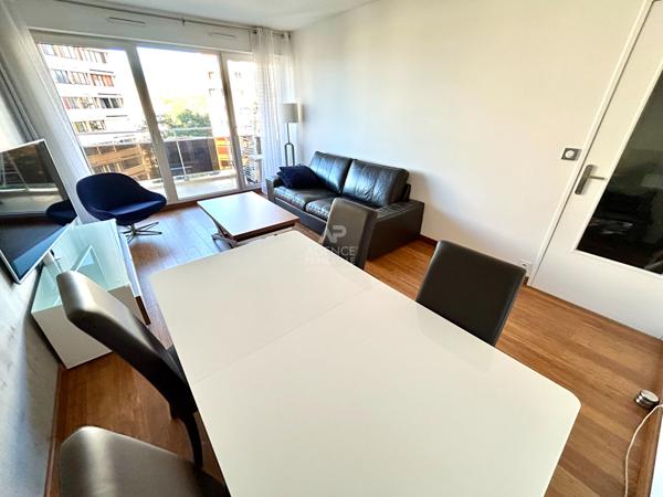 Appartement Poissy 2 pièce(s) 51 m2 189 900 € **  - Référence  9134