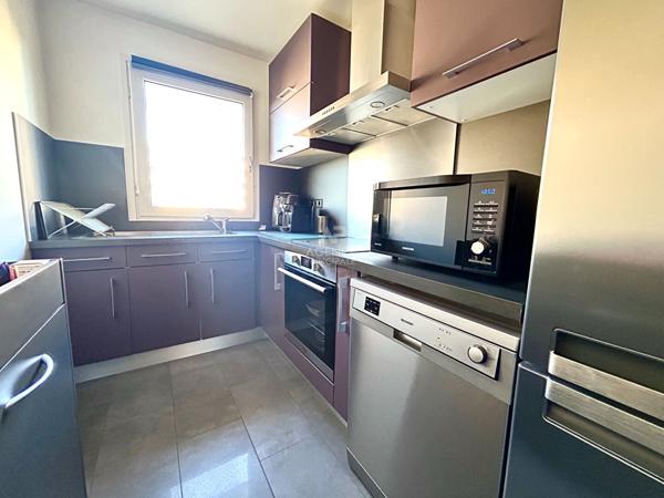 Appartement Poissy 2 pièce(s) 51 m2 189 900 € **  - Référence  9134
