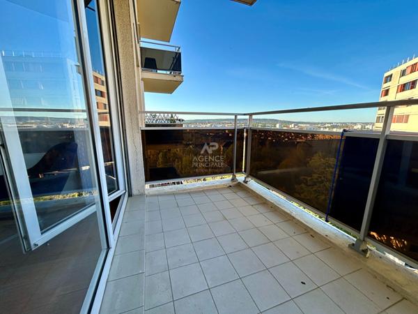 Appartement Poissy 2 pièce(s) 51 m2 189 900 € **  - Référence  9134