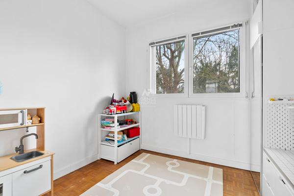 Appartement 4 pièces à vendre à Saint-Germain-en-Laye, secteur Forêt Hennemont 580 000 € **  - Référence  18326