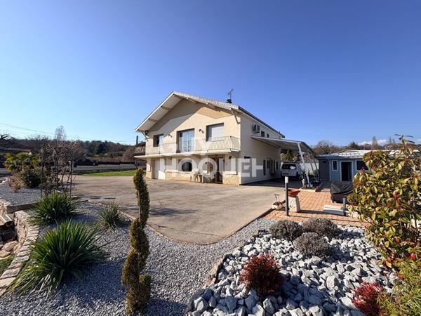 Maison d'exception 253 m² + 2 logements ? Terrain constructible divisible 2451 m²