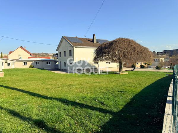 Maison d'exception 253 m² + 2 logements ? Terrain constructible divisible 2451 m²