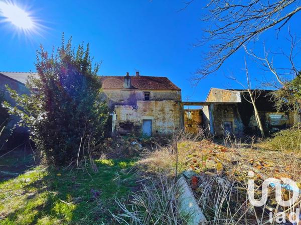 Maison 3 pièces de 60 m² à Châteauneuf-Val-de-Bargis (58350)