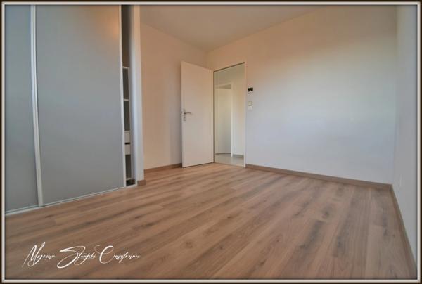 Maison à vendre 4 pièces MAISON CONTEMPORAINE DE 83 M² ENVIRON AVEC GARAGE SOUSTONS (40) CADRE PAISIBLE